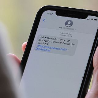 La OCU pide no bajar la guardia ante los SMS fraudulentos pese al nuevo sistema de bloqueo