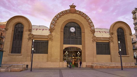 Mor un treballador per una fuita de gasos t�xics al Mercat Central de Tarragona