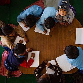 El precio de aprender. Seis millones de niños podrían quedarse sin escuela por la caída de la ayuda mundial al desarrollo, alerta Entreculturas