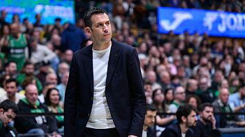 La Penya torna a aixecar un t�tol