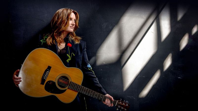 Sin Rodeos - Brandy Clark se inspira en Woody Guthrie para anticipar nuevo álbum - 24/09/26