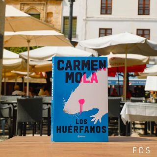 888: Carmen Mola, Don Víctor y Bustalter también