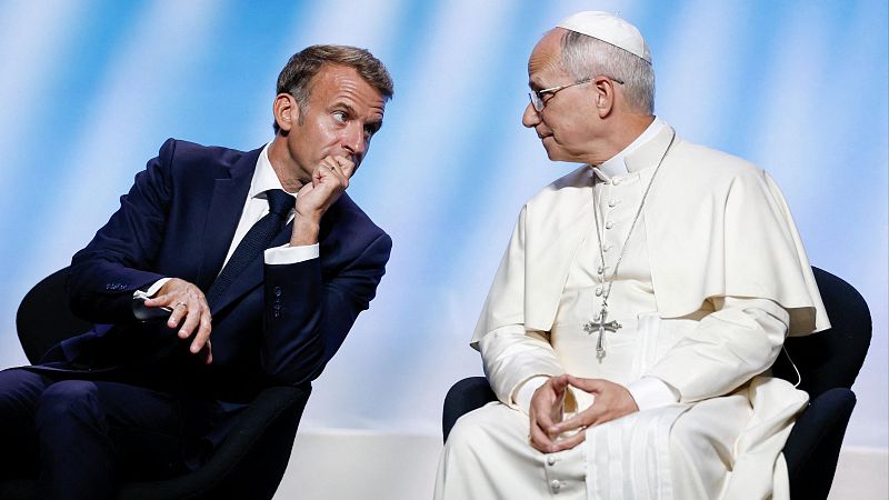 El Papa, León XIV, y el presidente francés, Emanuel Macron