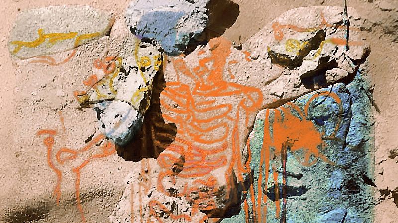 Superficie texturizada con dibujos primitivos en naranja y amarillo. Destaca una figura antropom�rfica y formas abstractas sobre tonos tierra y azul-verdoso.