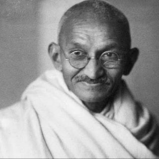 Gandhi y la No Violencia