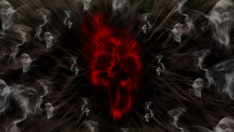Ilustración de una calavera espectral en llamas rojas rodeada por un vórtice de humo y espíritus atormentados sobre fondo negro.
