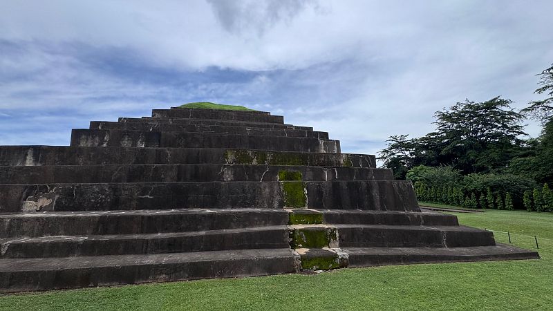 Reportajes en Radio 5 - En las entrañas de Tazumal, un tesoro maya - 11/10/26
