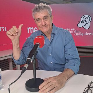 Guillermo Fesser presenta su libro "A 55 millas por hora": "Es un viaje en fregoneta con mi mujer"