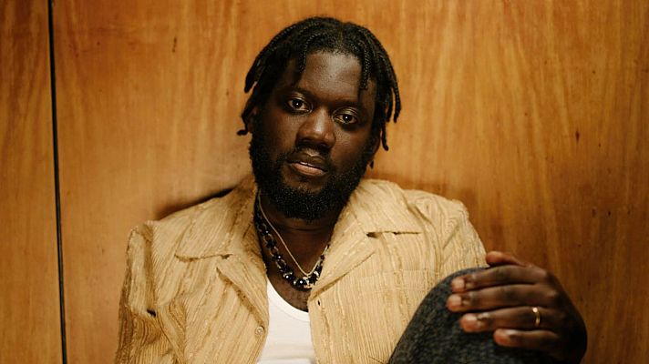 Michael Kiwanuka regresa con FUDGE