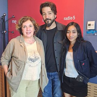 Entrevistem Diego Luna i Anna Díaz i ens instal.lem al Festival de Sitges