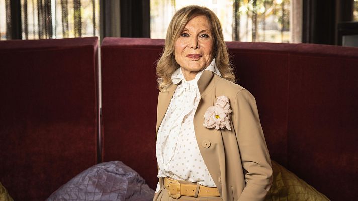 Pilar Eyre es periodista, escritora, y una de las personas que más sabe de la Casa Real