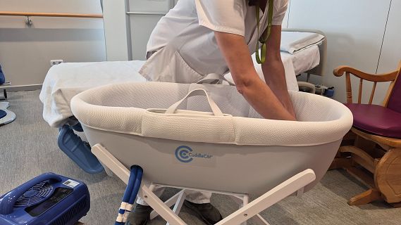 L'Hospital Germans Trias incorpora un bressol t�rmic per al dol perinatal
