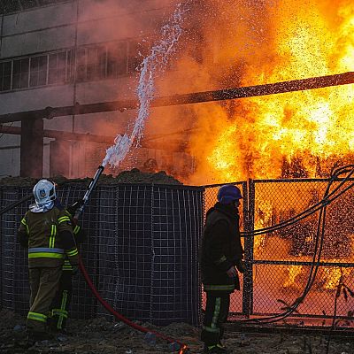Rusia ataca más infraestructuras energéticas en Kiev y destruye el 30% de las centrales eléctricas ucranianas