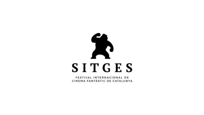 Logotipo del Festival de Sitges sobre fondo blanco con la silueta de King Kong y el nombre del certamen.
