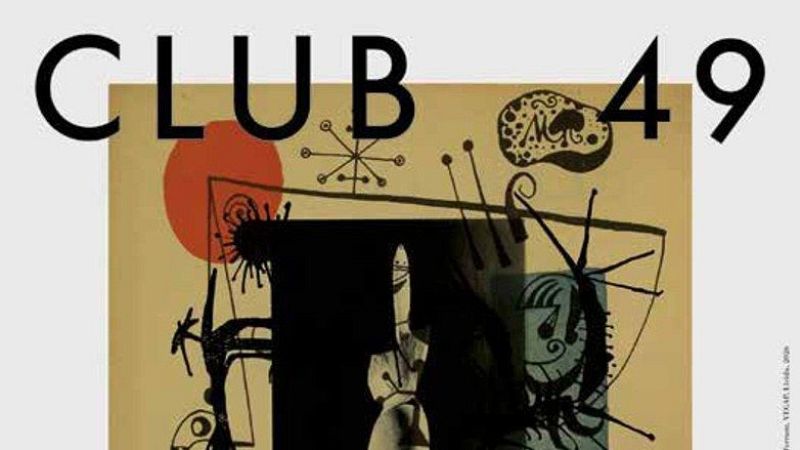 Cartel cultural de estilo surrealista con el título CLUB 49, formas abstractas, un círculo rojo y una figura antropomorfa sobre fondo beige.