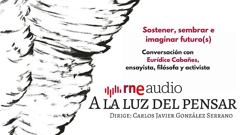 Cartel promocional del p�dcast A la luz del pensar, con ilustraci�n de plumas a la izquierda y textos informativos con el logo de RNE Audio a la derecha.