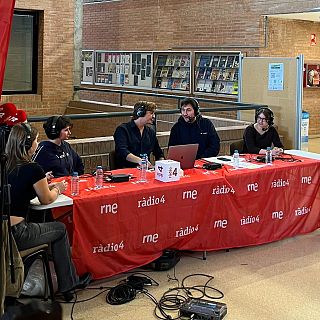Taula rodona amb estudiants de la UAB