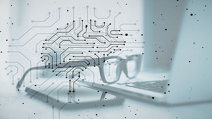 Cruce de cables - Gafas con superpoderes, comida del plástico y un susto tecnológico que sacude internet