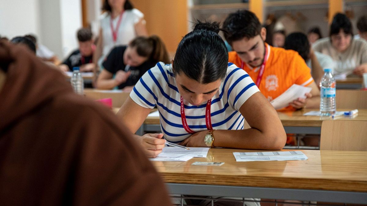 Фернандо Видаль: Молодежь Испании между будущим и надеждой