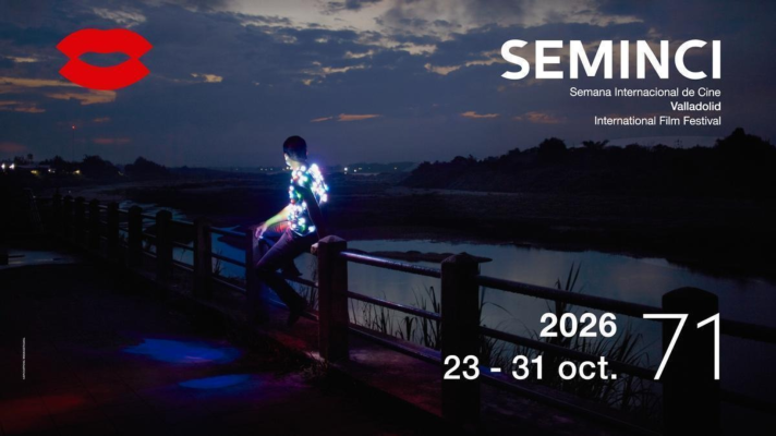 Cartel oficial de la 71.ª SEMINCI 2026 en Valladolid, con una persona iluminada por luces de colores junto al agua al anochecer.