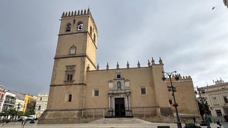 Reportajes Emisoras - Badajoz - 750º aniversario de la Catedral de Badajoz - 26/10/26
