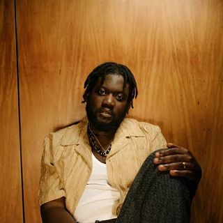Michael Kiwanuka, "Fudge" y el arte de sanar a través de la música