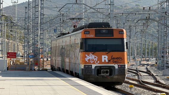 Generalitat i Renfe acorden un contracte que dona m�s control al Govern sobre Rodalies
