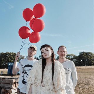 Chvrches activan el modo balada con 'Overthinker'