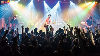 24 horas fin de semana - 20 horas - Ensayo en una universidad alemana para intentar conciertos masivos sin contagios - Escuchar ahora