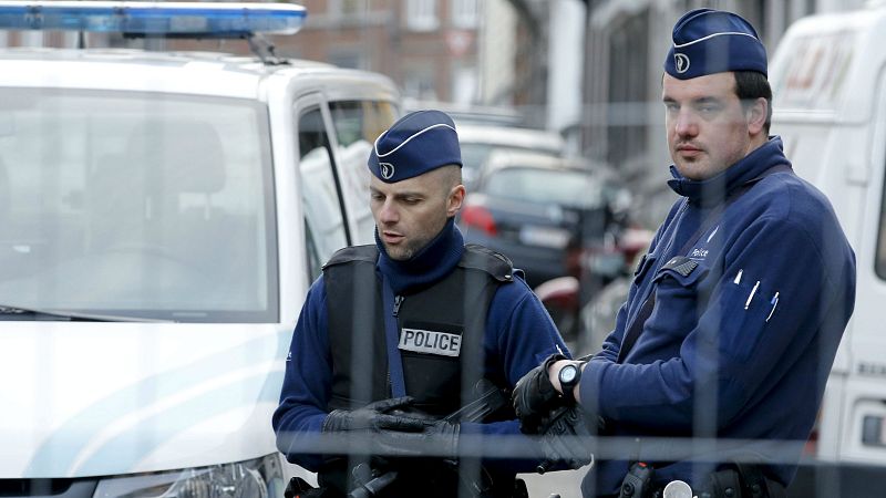 Boletines RNE - Operaciones contra el yihadismo en Bélgica, Francia y Alemania - 16/01/15 - Escuchar ahora