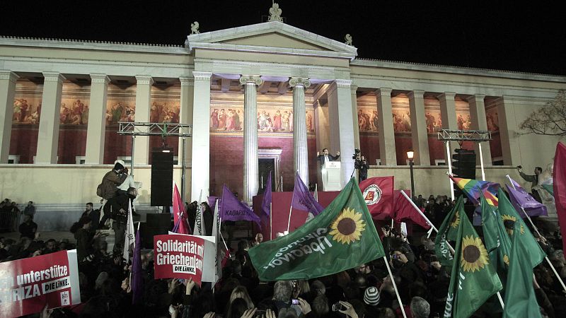 Boletines RNE - Syriza se reúne con Griegos independientes - 26/01/15 - Escuchar ahora