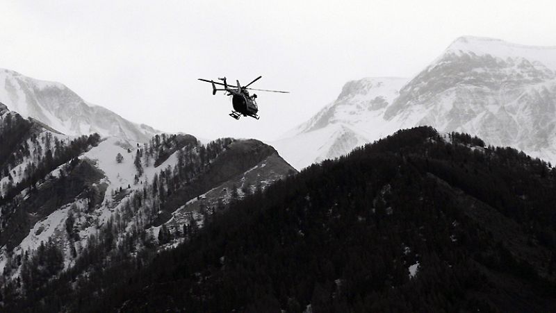 Las mañanas de RNE - Espadaler confirma que este miércoles se hará pública la relación de pasajeros del avión estrellado en Francia