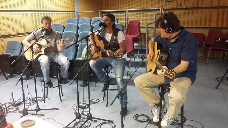 Las mañanas de RNE - Los Secretos interpretan en directo "Ponte a la fila"