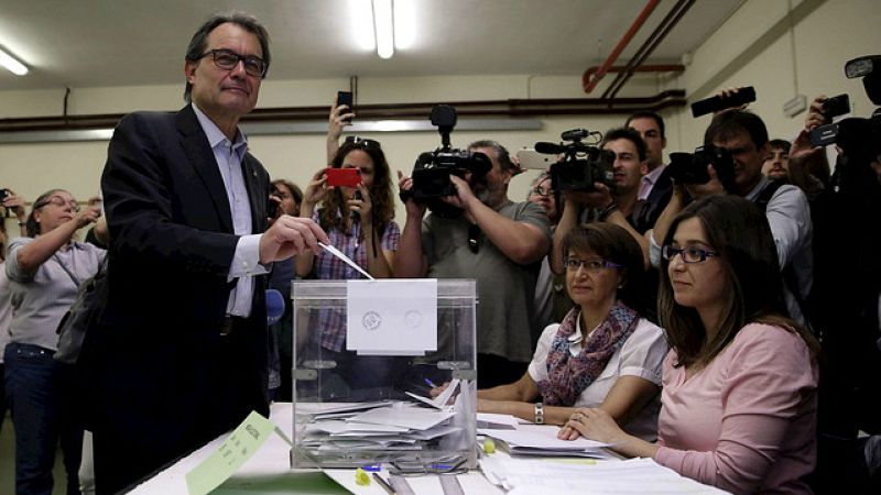 Radio 5 Actualidad - Especial Elecciones - Artur Mas: "Hemos ganado las elecciones en las peores condiciones" - 24/05/15