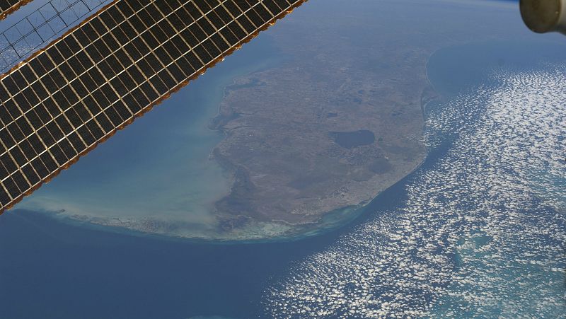 Entre paréntesis - El mapa salado - Escuchar ahora