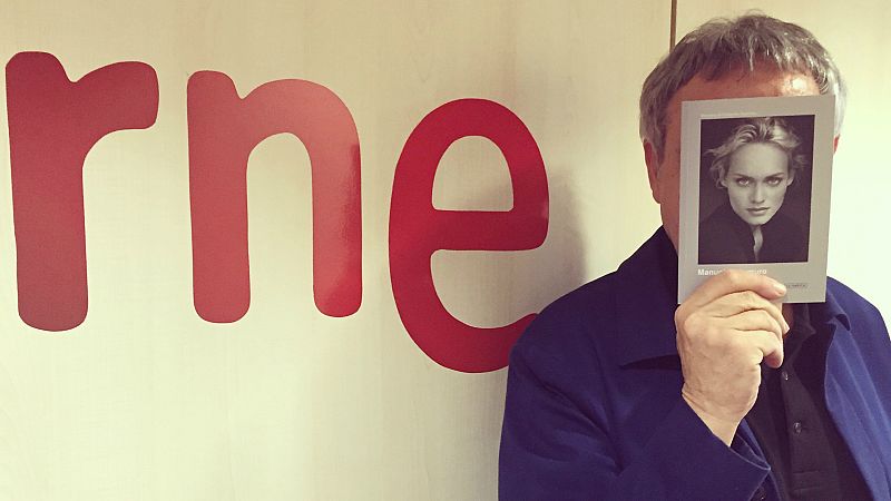 Gente despierta - Manuel Outumuro nos presenta su último libro de fotografía - Escuchar ahora