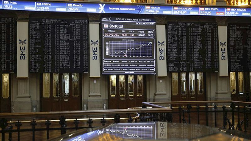 Radio 5 Actualidad - Mercados a media sesión: Las bolsas, a la espera del acuerdo con Grecia - Escuchar ahora