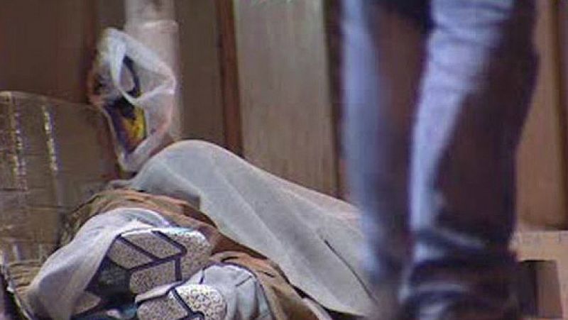 Entre paréntesis - Dos de cada diez sin hogar han sido agredidos alguna vez - Escuchar ahora