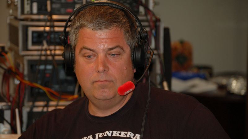 No es un día cualquiera - Kepa Junkera: "Toco para pasármelo bien y que la gente disfrute" - Escuchar ahora