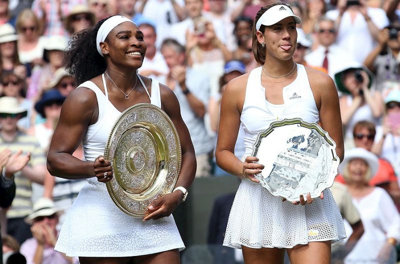 Garbiñe Muguruza triste por la derrota feliz por la experiencia