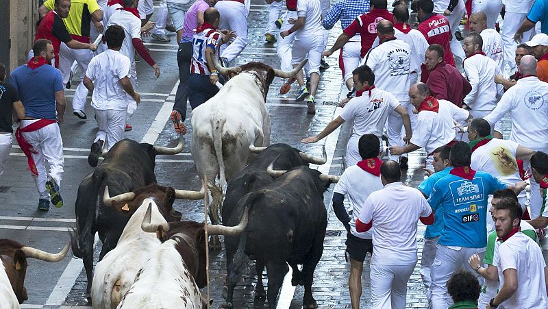 Las ma�anas de RNE - Accidentado s�ptimo encierro - Escuchar ahora