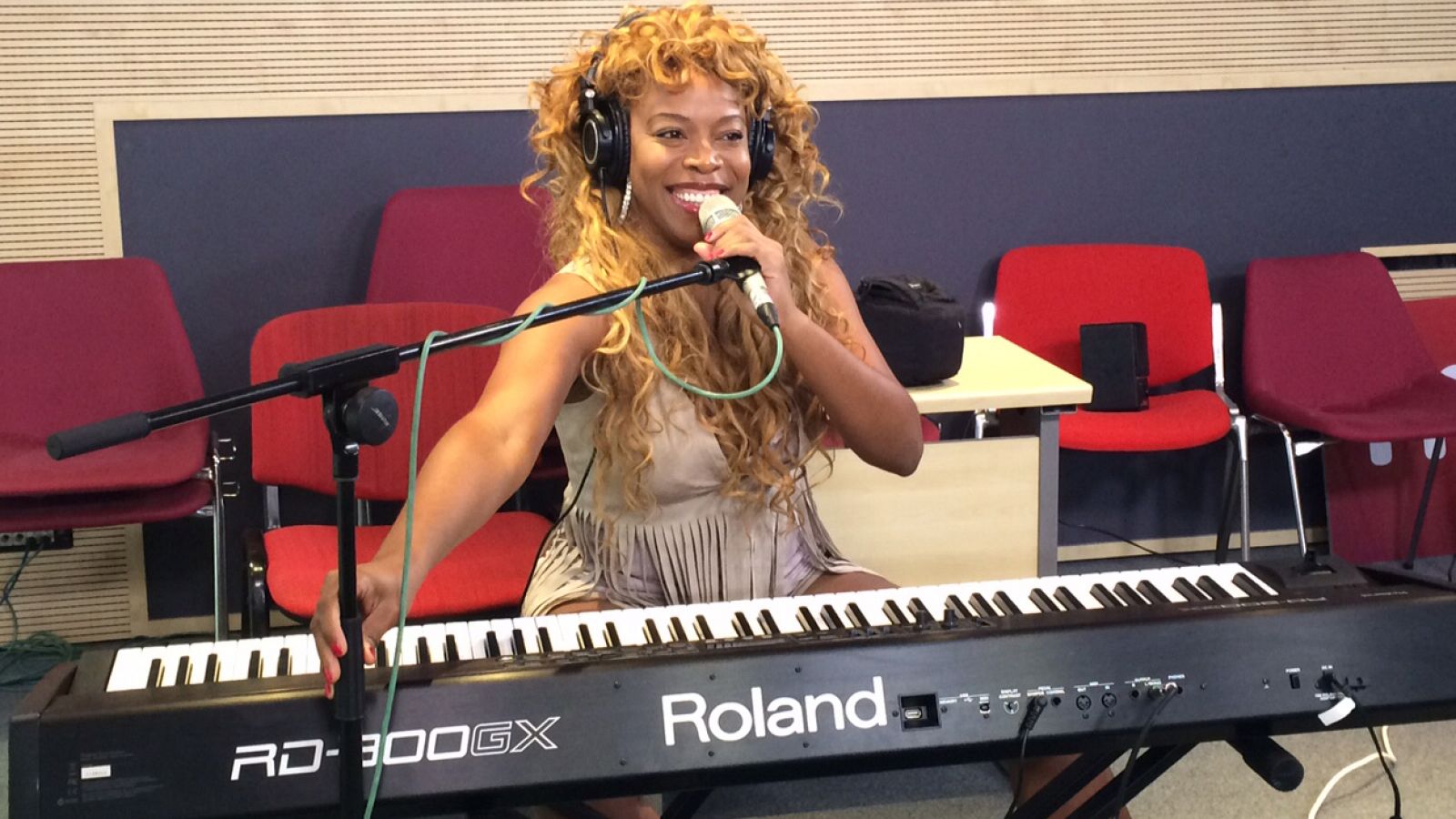 Las mañanas de RNE - Yanela Brooks interpreta en directo "Vete" - Escuchar ahora