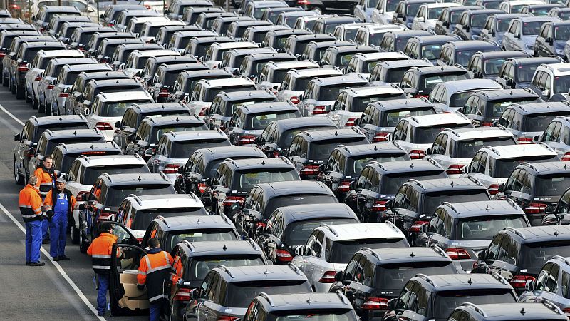 Las mañanas de RNE - Multadas 21 empresas del sector del automóvil - Escuchar ahora