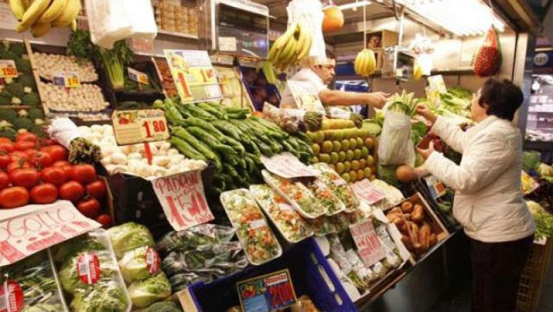 Radio 5 Actualidad - En junio volvió a crecer el comercio minorista - 29/07/15 - Escuchar ahora