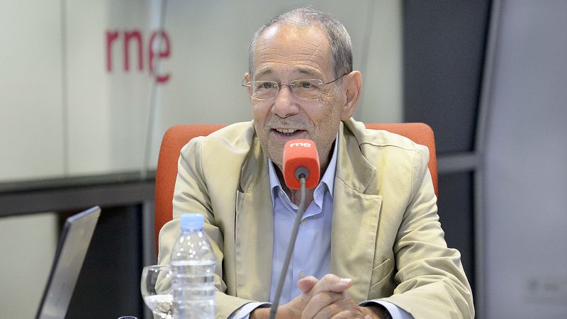 Radio 5 Actualidad - Javier Solana: "Hungría tiene que cambiar su política respecto a los refugiados o salir de la UE"