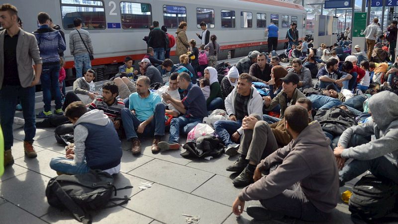 Diario de las 2 - La crisis de los refugiados se desplaza de escenario, de Hungría a Croacia - Escuchar ahora