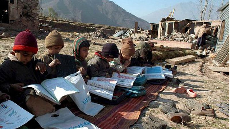 Tres mundos, solidaridad - 57 millones de ni�os en el mundo no est�n escolarizados - 21/09/15 - Escuchar ahora