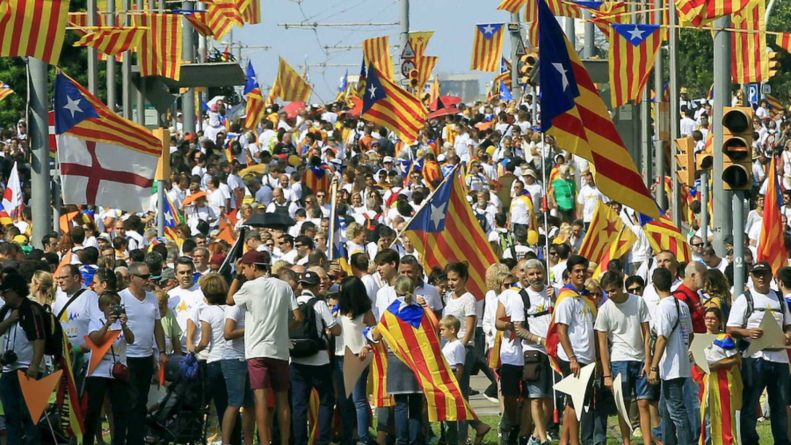 Las mañanas de RNE - Albert Botrán, CUP: "Lo importante es hablar de cómo se proclamaría la independencia y con qué medidas sociales" - Escuchar ahora