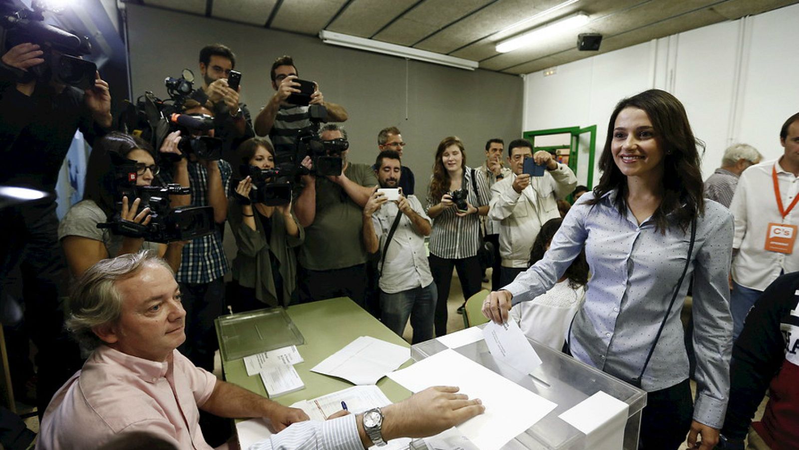 Radio 5 Actualidad - Elecciones catalanas 2015 - Inés Arrimadas: "La única opción es que se convoquen unas nuevas elecciones autonómicas" - Escuchar ahora