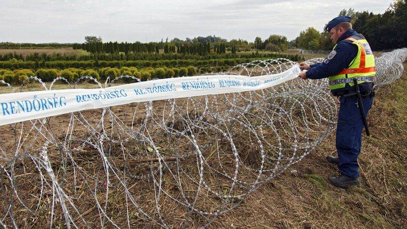 Boletines RNE - Los ministros de Interior de la UE se reúnen para reforzar las fronteras exteriores - Escuchar ahora